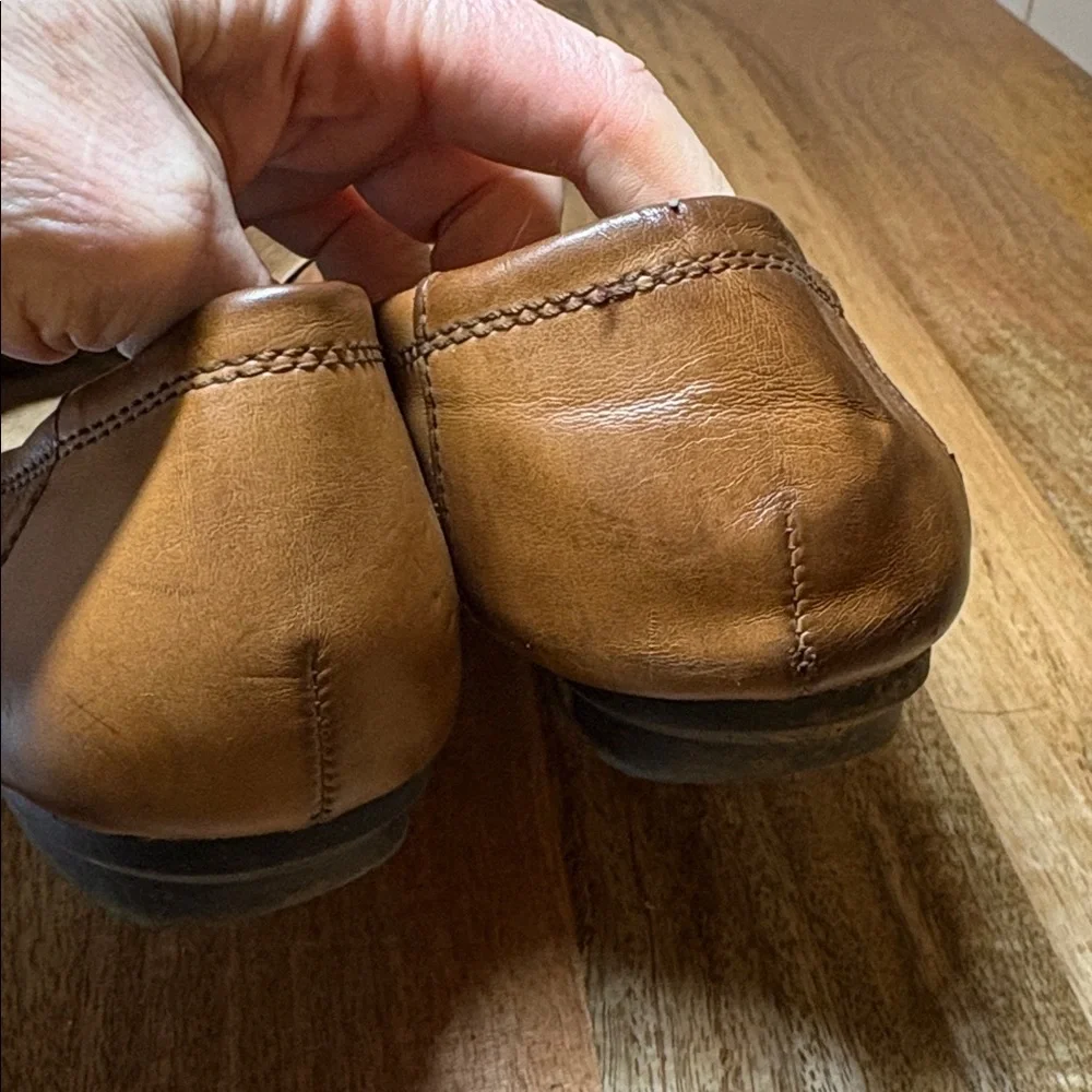Earth Spirit Brown Leather Flat Size 10